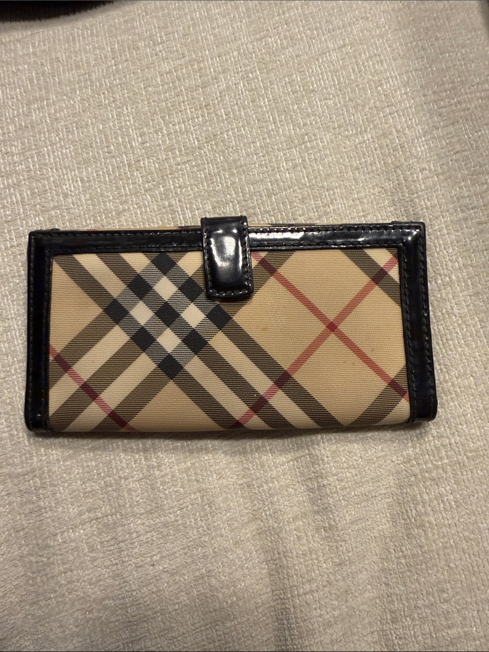 Burberry Beige Check Wallet with Black Trim and Metal D-Ring - Picture 3 of 6